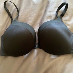 Victoria Secret Push Up Bra 32 D